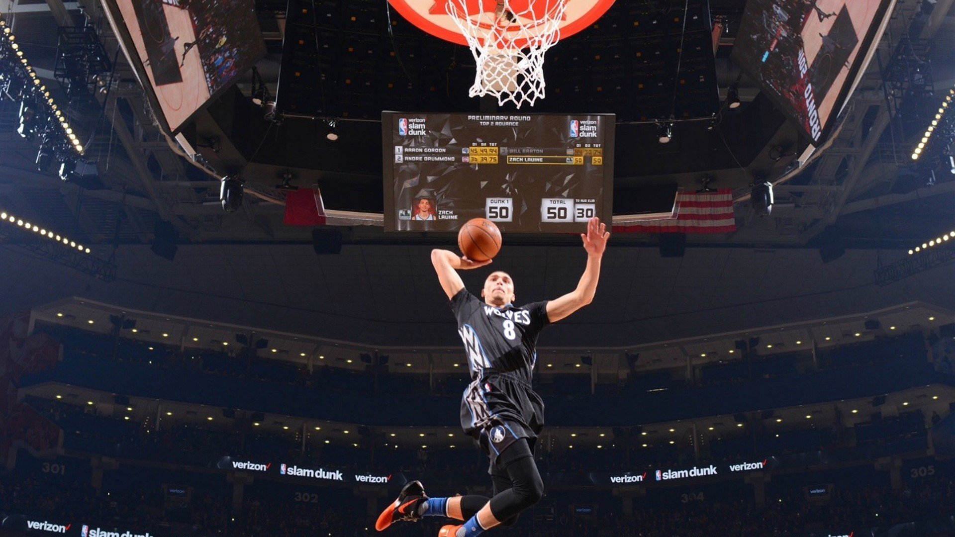 NBA再陷两重门,詹姆斯赛事官方新规引爆争议,雄鹿风波持续升级